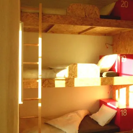 Albergue House